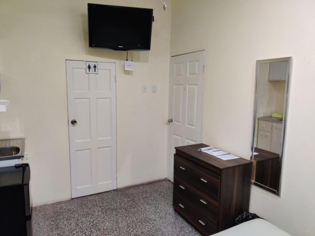 Woodbrook On The Avenue Bed & Breakfast Port of Spain Ngoại thất bức ảnh