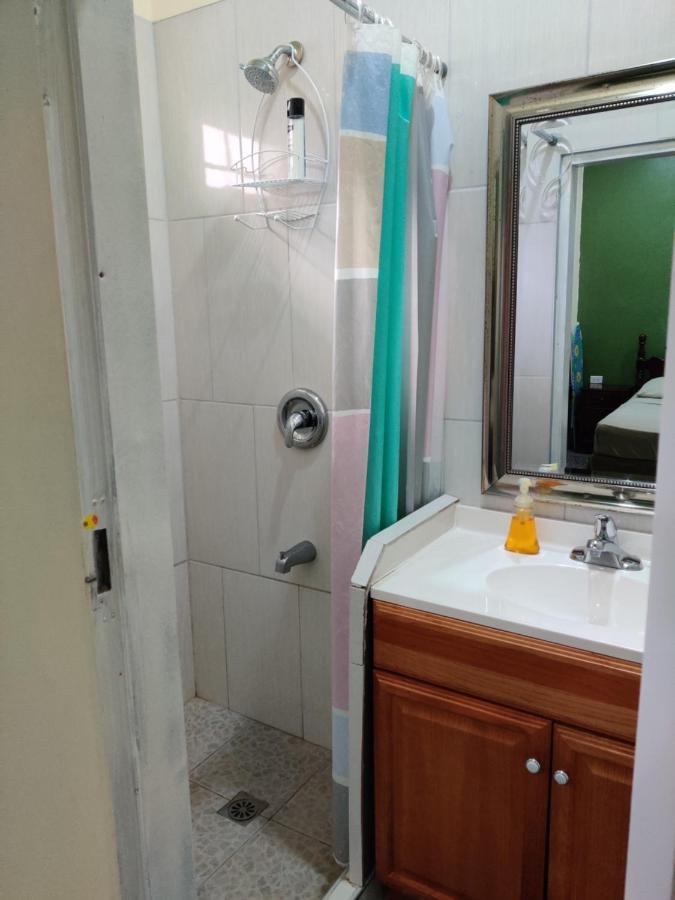 Woodbrook On The Avenue Bed & Breakfast Port of Spain Ngoại thất bức ảnh